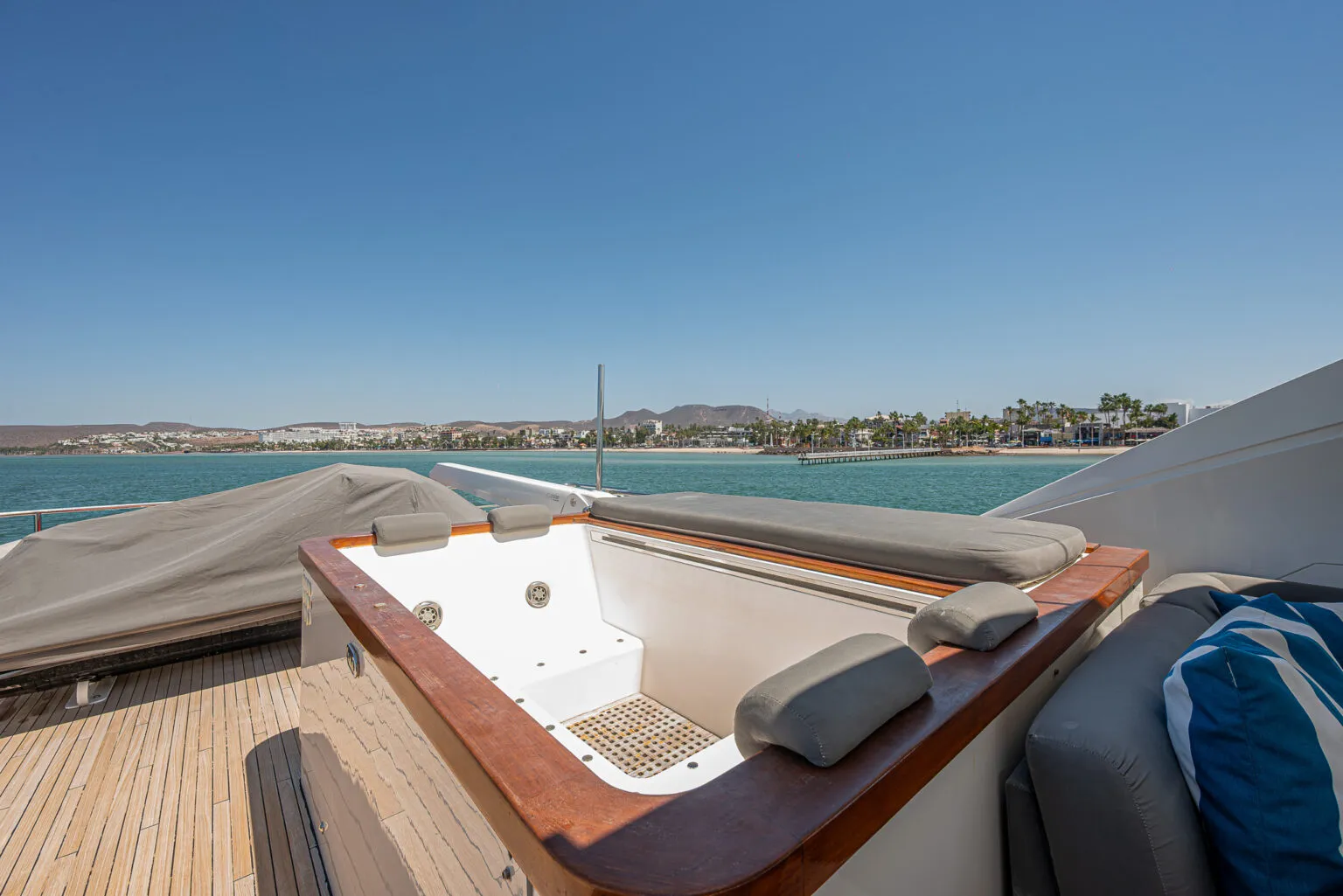 Overnight charter yacht Cabo San Lucas photo 18