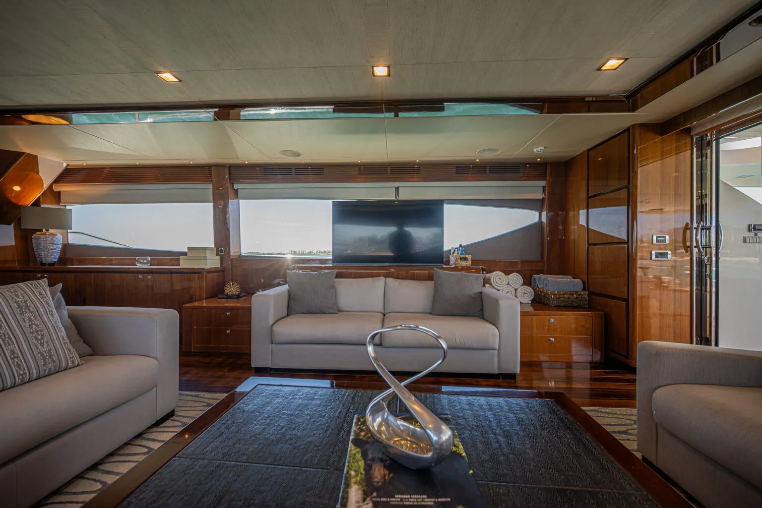 Overnight charter yacht Cabo San Lucas photo 29