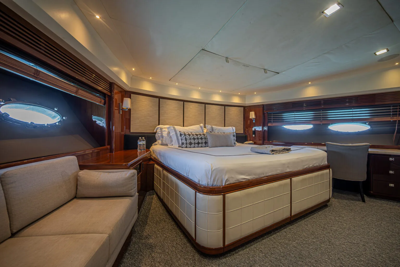 Overnight charter yacht Cabo San Lucas photo 43