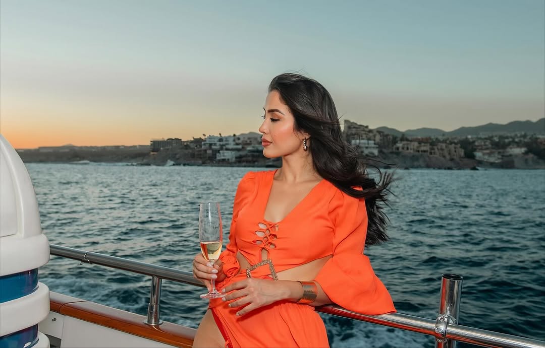 Evening sunset cruise Cabo San Lucas