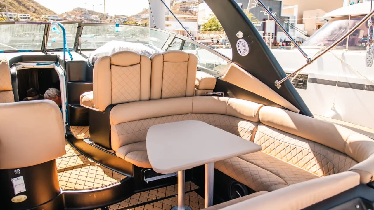 Four Wins 38FT guests on deck