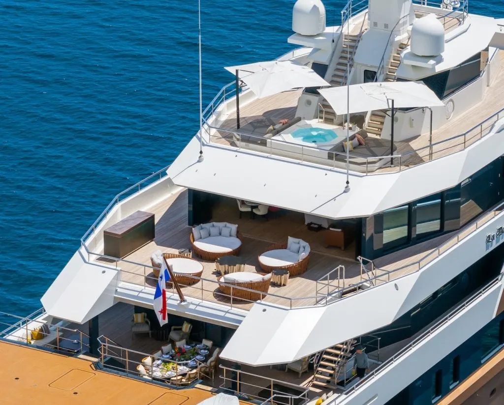 La Datcha 252FT deck