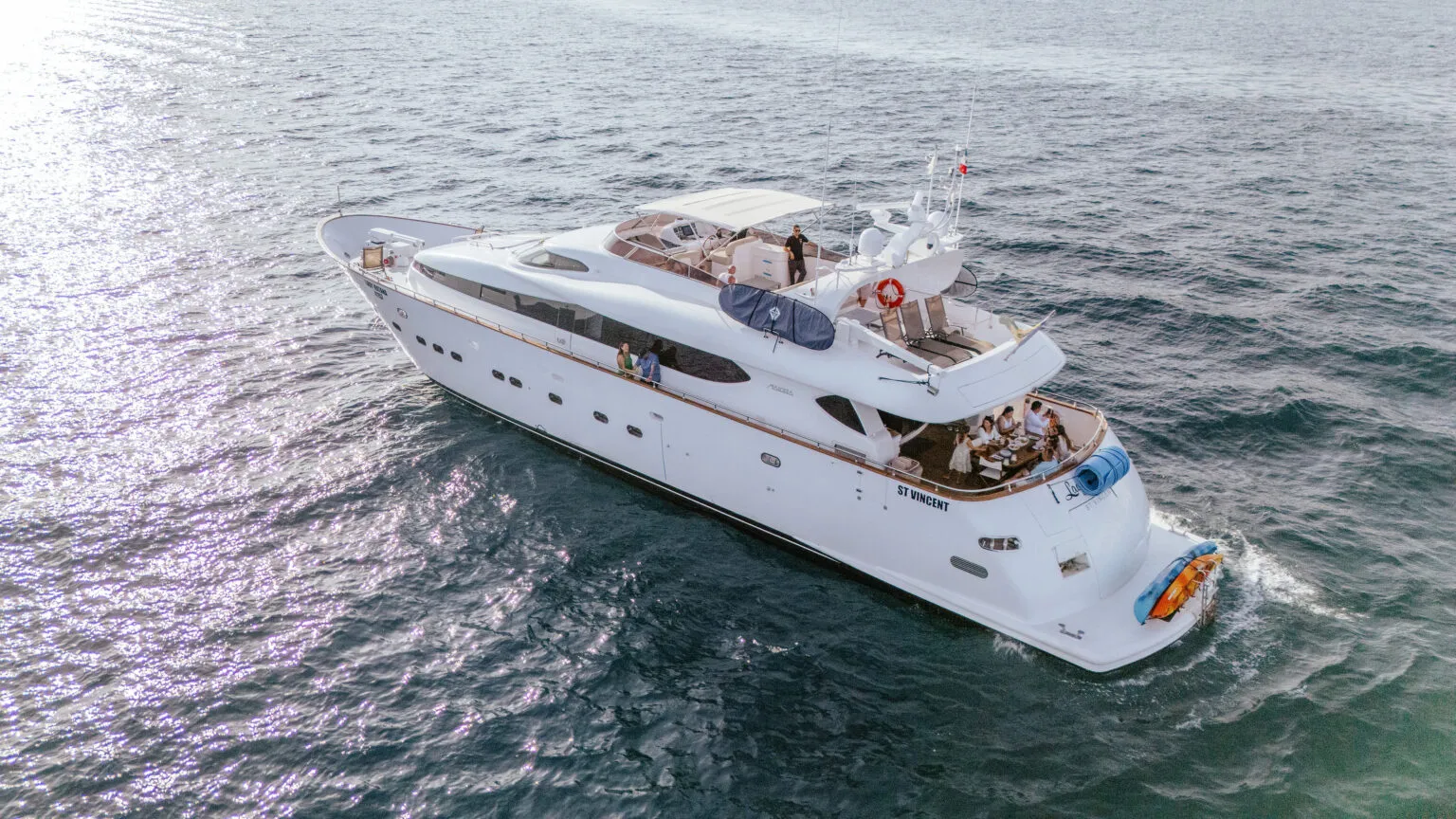 Mahiora 105FT cruising Cabo