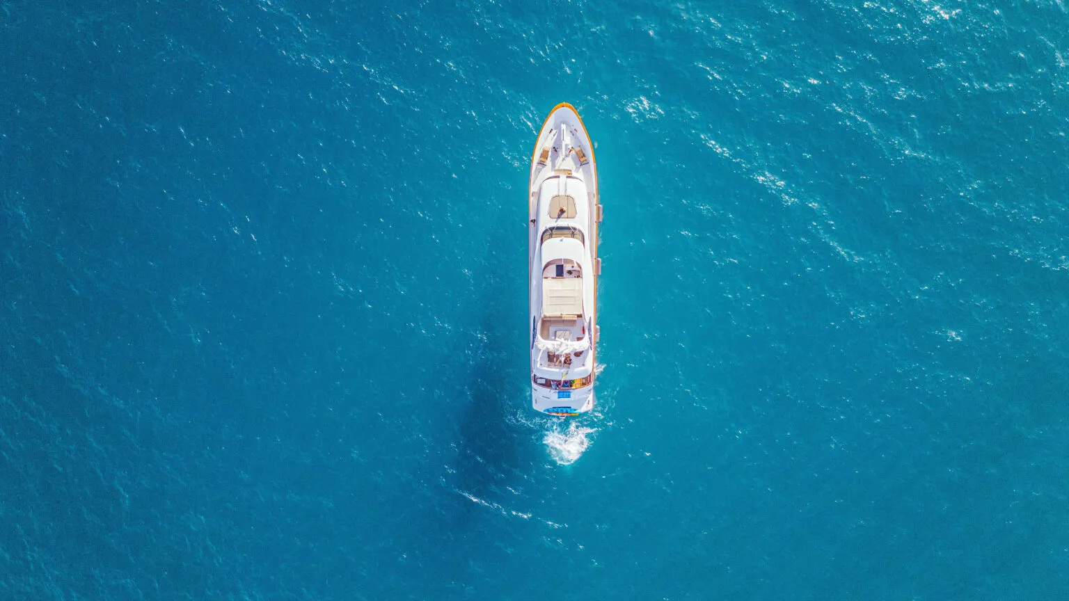 Mahiora 105FT exterior