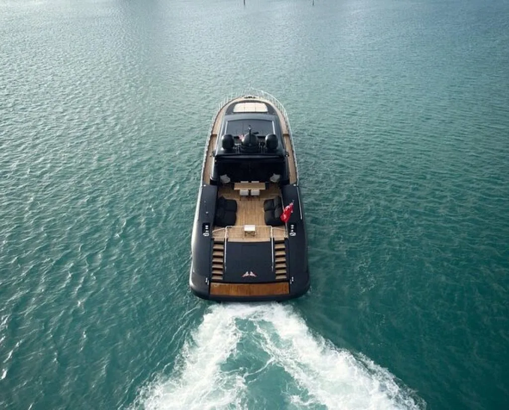 Mangusta 108FT aft deck