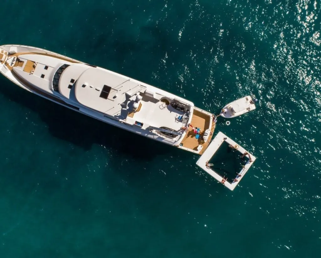 Sovereign 130FT exterior