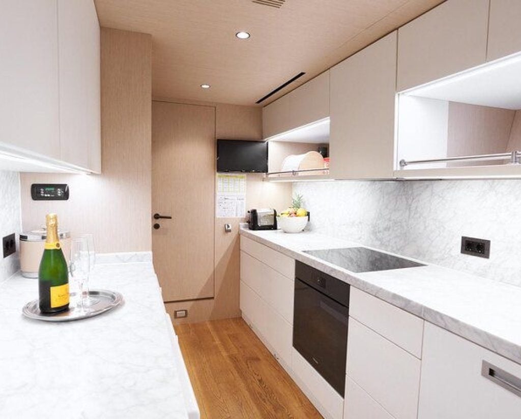 bb80212f-78c4-4327-bae3-8244623988b5-rbhbs8btmb2rxygpjalcxjp13t5a0fg99s1nsvgv1s